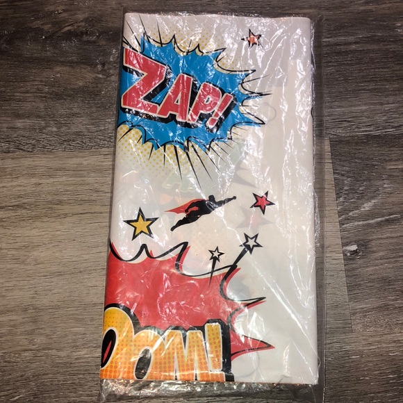Superman plastic table cloth/cover‎ - Picture 1 of 2
